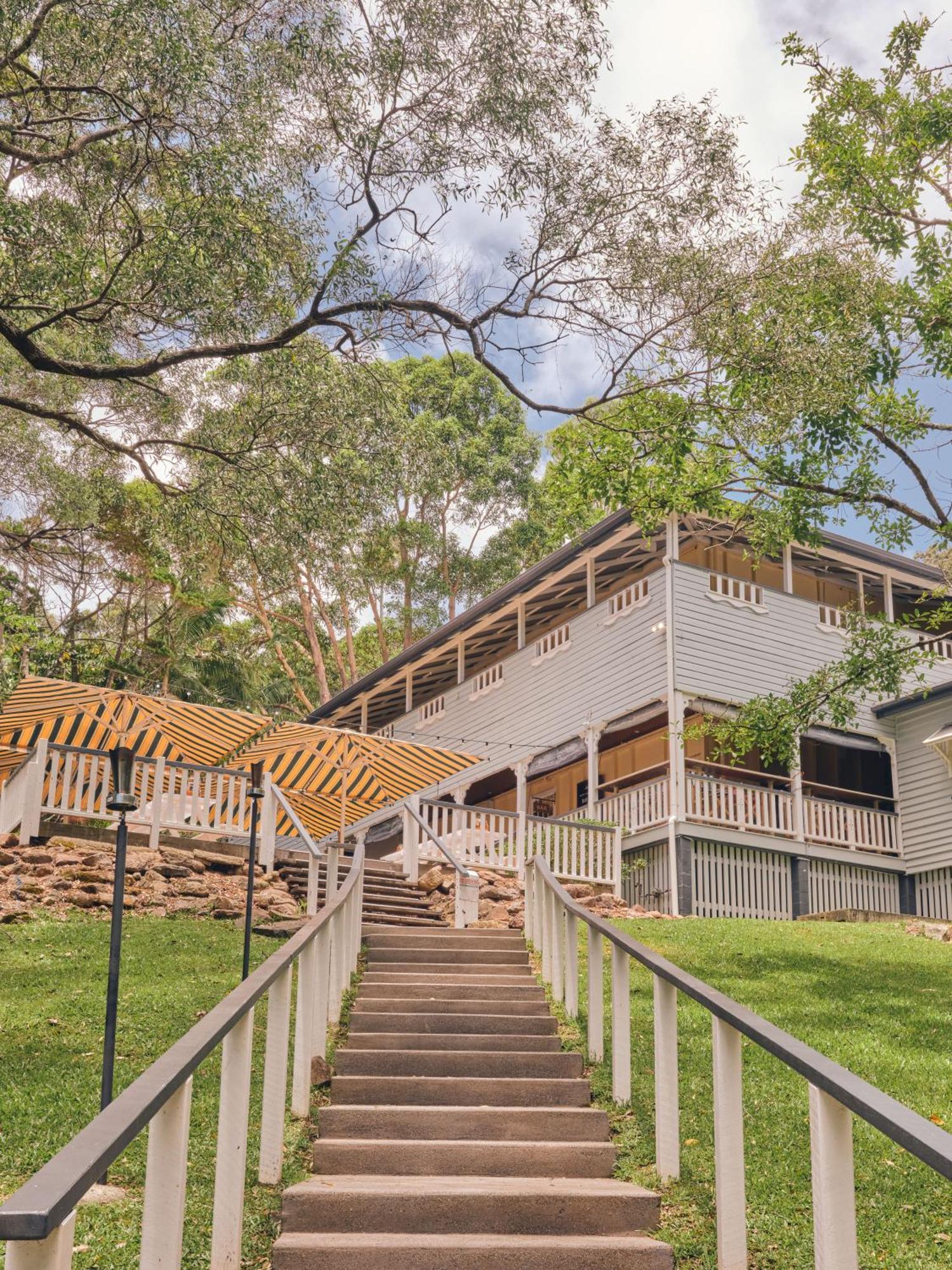 Halse Lodge Noosa Heads Bagian luar foto